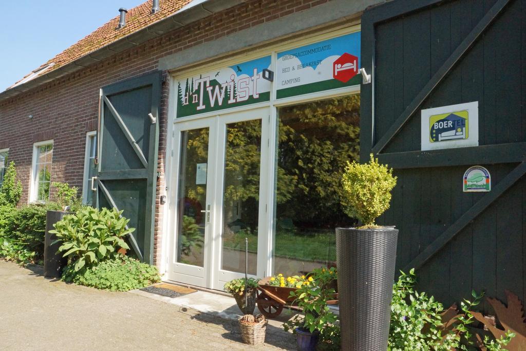 D'N Twist Panzió Overloon Kültér fotó
